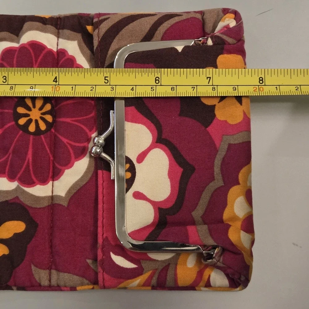 VERA BRADLEY Compact Taxi Wallet - Clear ID - Kisslock Coin - Carnaby - Picture 8 of 10